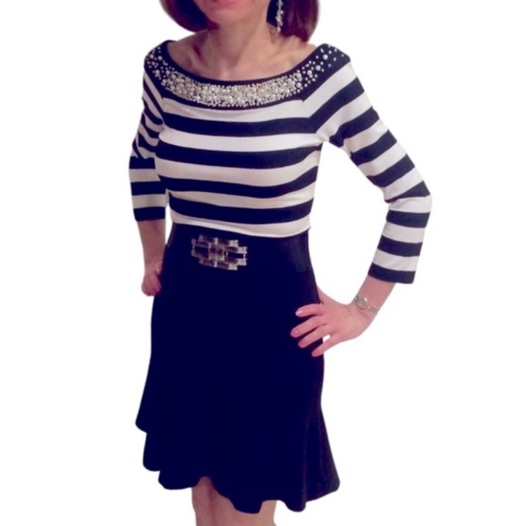 WHBM Ruffle Skirt Black 00 - Picture 7 of 7